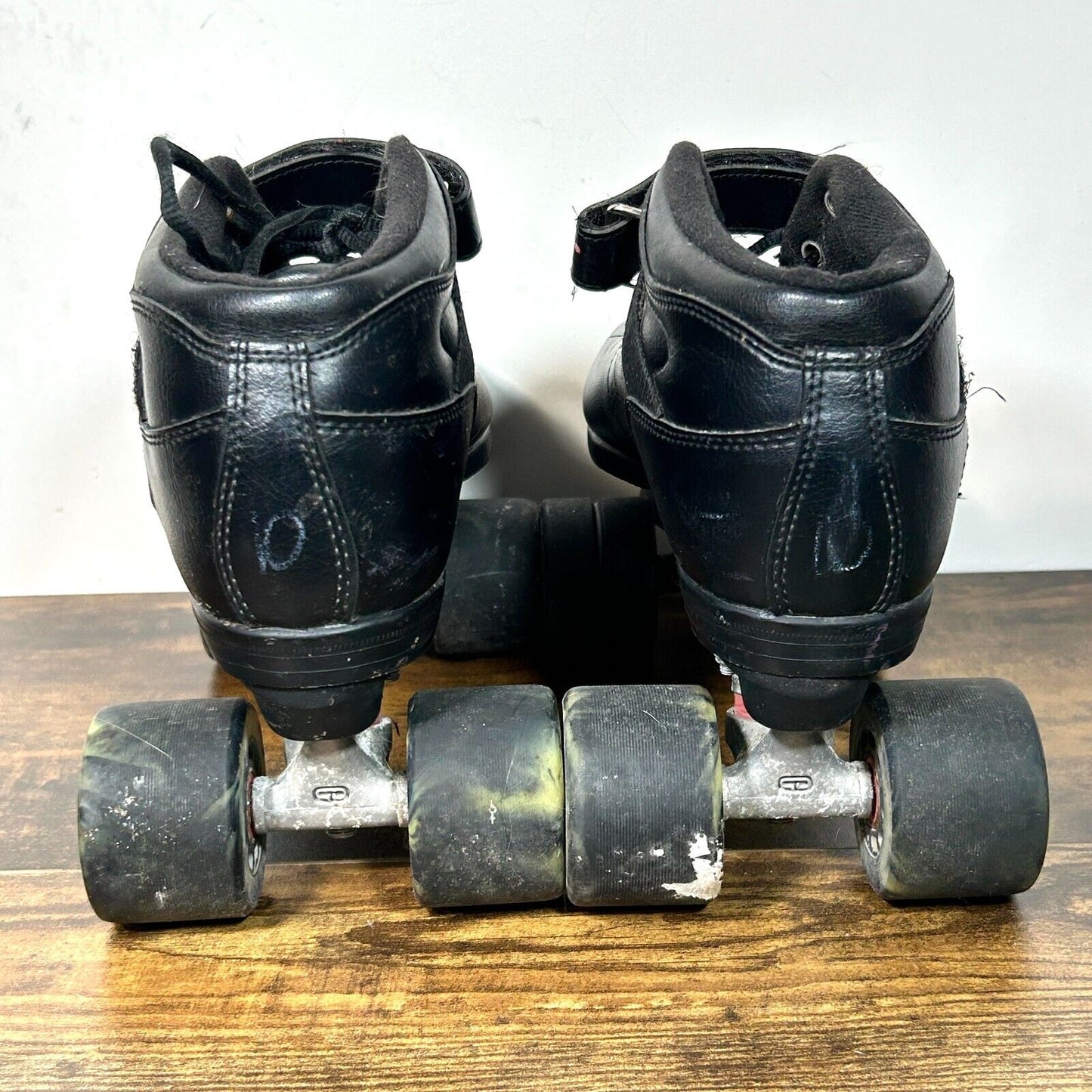 Riedell R3 Cayman Black Roller Skates Adult Size 10 Radar Wheels Derby