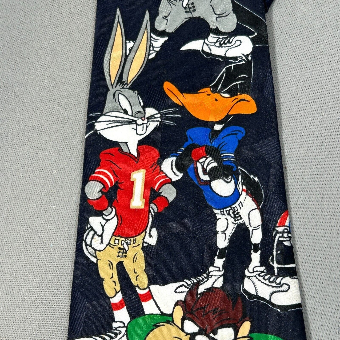 Vtg 96 Looney Tunes Mania Neck Tie Navy Bugs Daffy Taz Sylvester Wile E Football