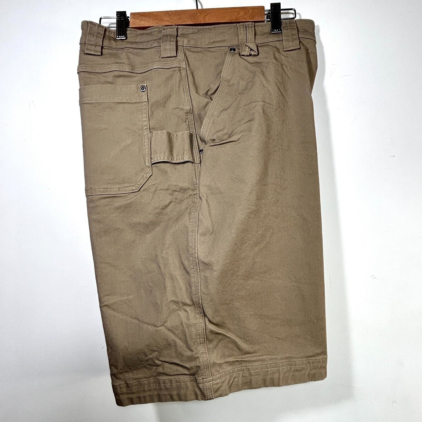 Duluth Trading Mens 44 Khaki Shorts Flex Firehose Stretch Size 44 x 10”