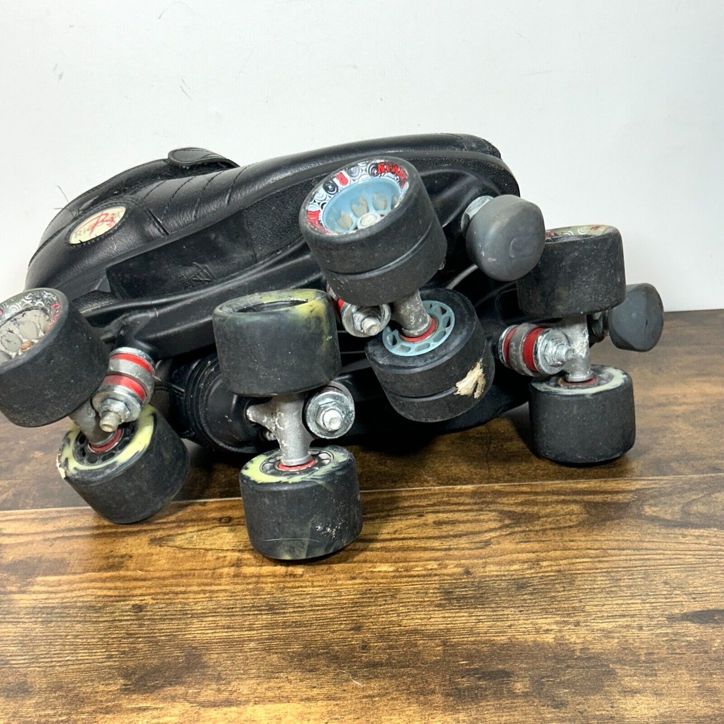 Riedell R3 Cayman Black Roller Skates Adult Size 10 Radar Wheels Derby