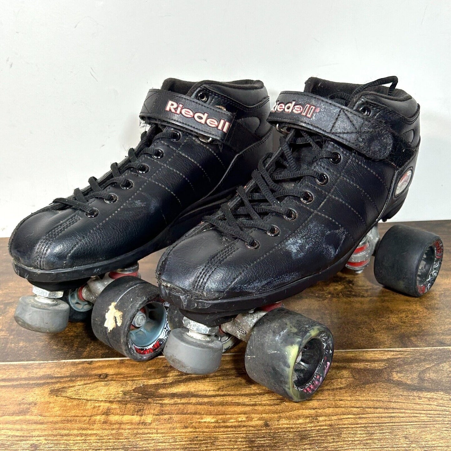 Riedell R3 Cayman Black Roller Skates Adult Size 10 Radar Wheels Derby