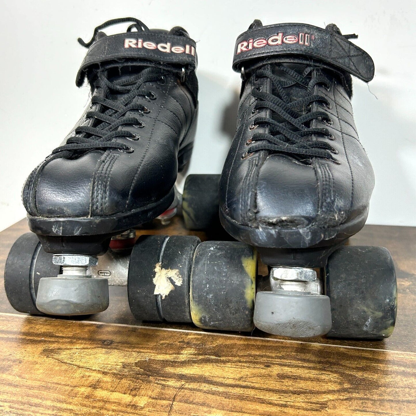 Riedell R3 Cayman Black Roller Skates Adult Size 10 Radar Wheels Derby