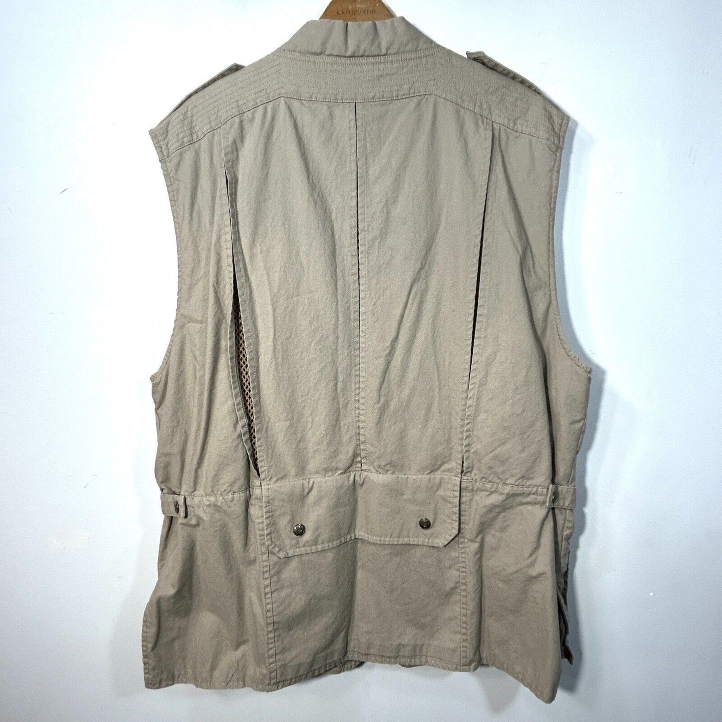 VTG Banana Republic Safari Travel Vest Mens XL Pockets Fish Khaki Vented