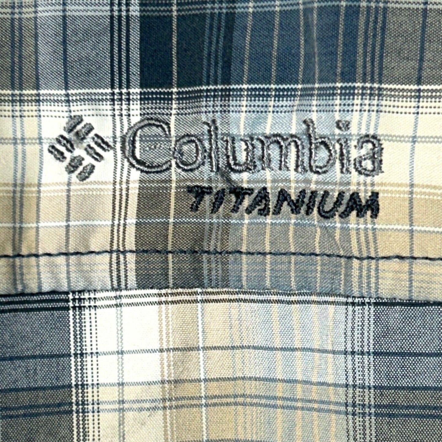 Columbia Titanium Mens L Shirt VENTED Long Sleeve Omni Shield Nylon Fishing Blue