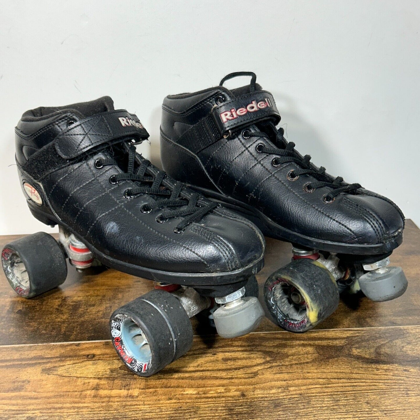 Riedell R3 Cayman Black Roller Skates Adult Size 10 Radar Wheels Derby