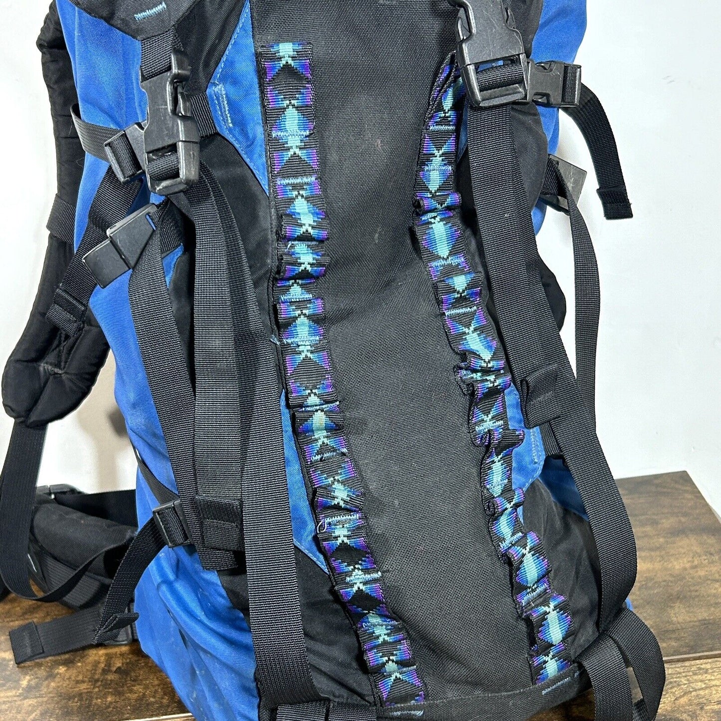 Vintage 90s Quest Backpack For Hiking, Camping, and Backpacking M L