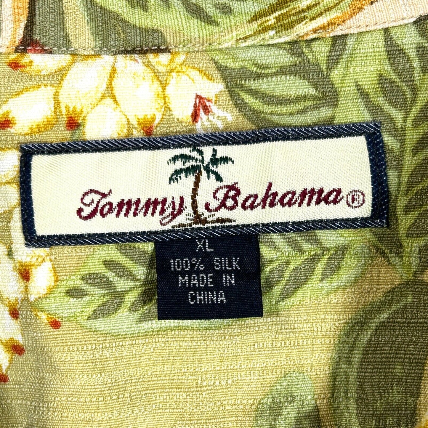 Tommy Bahama 100% Silk Button Down Shirt Mens XL Hawaiian Ladies with Floral