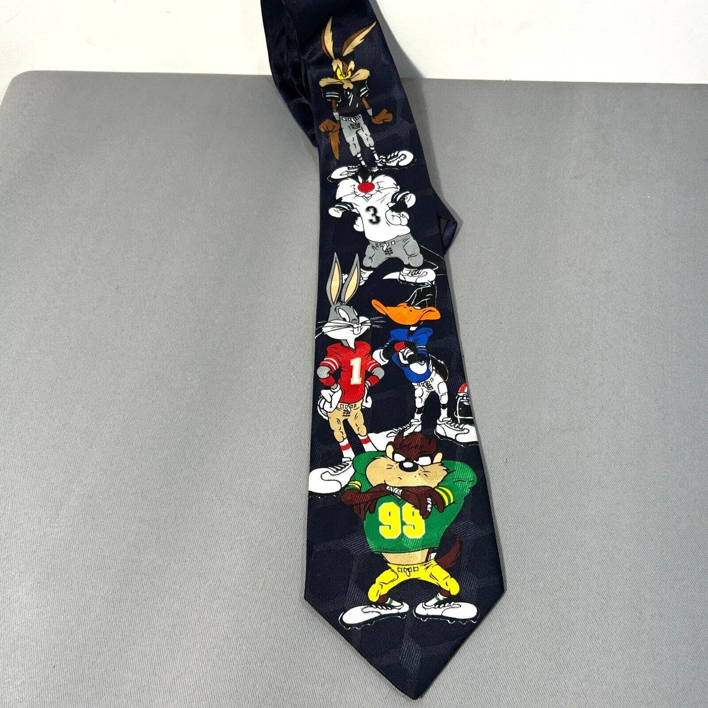 Vtg 96 Looney Tunes Mania Neck Tie Navy Bugs Daffy Taz Sylvester Wile E Football