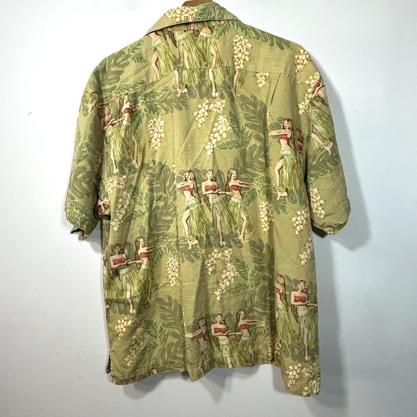 Tommy Bahama 100% Silk Button Down Shirt Mens XL Hawaiian Ladies with Floral