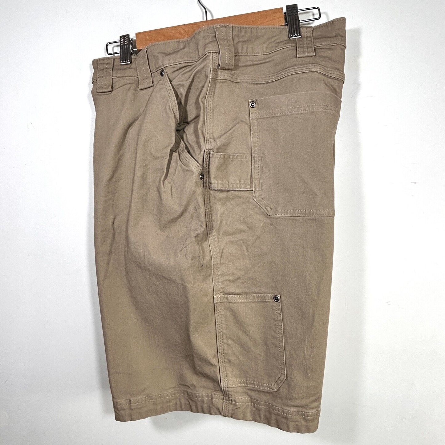 Duluth Trading Mens 44 Khaki Shorts Flex Firehose Stretch Size 44 x 10”