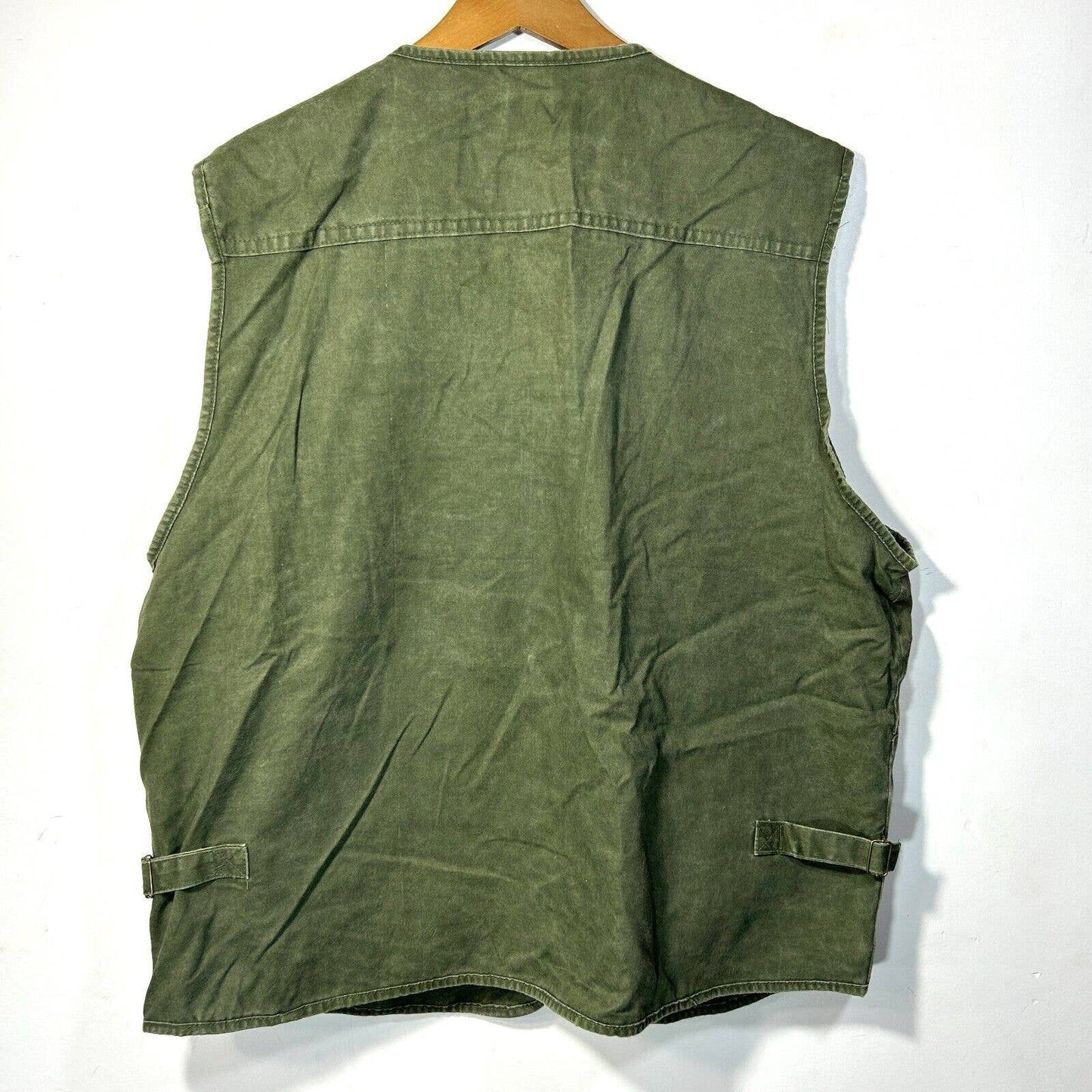 Hunting and fishing vest, olive green