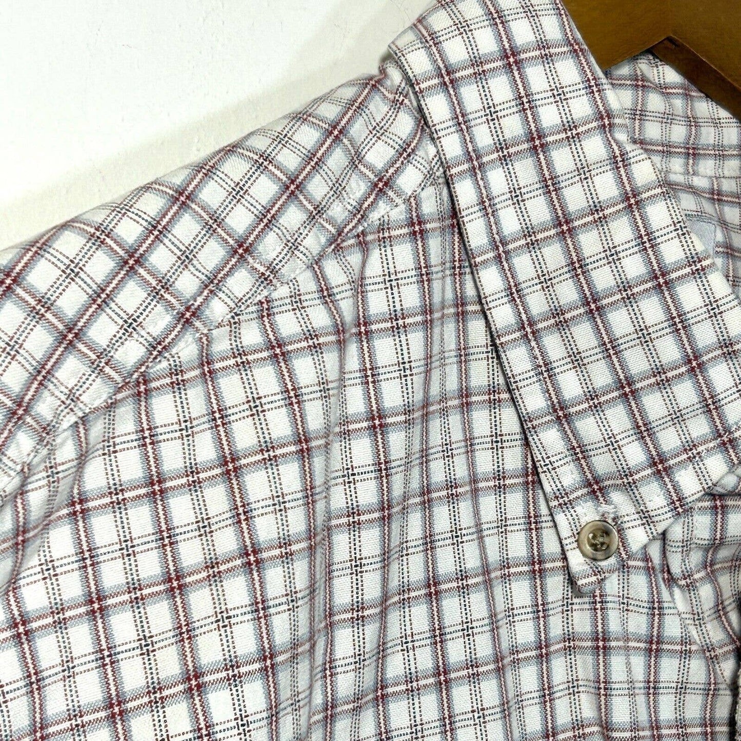 Carhartt Shirt Mens L Work Relaxed Button Up Short Sleeve White Chambray Plaid